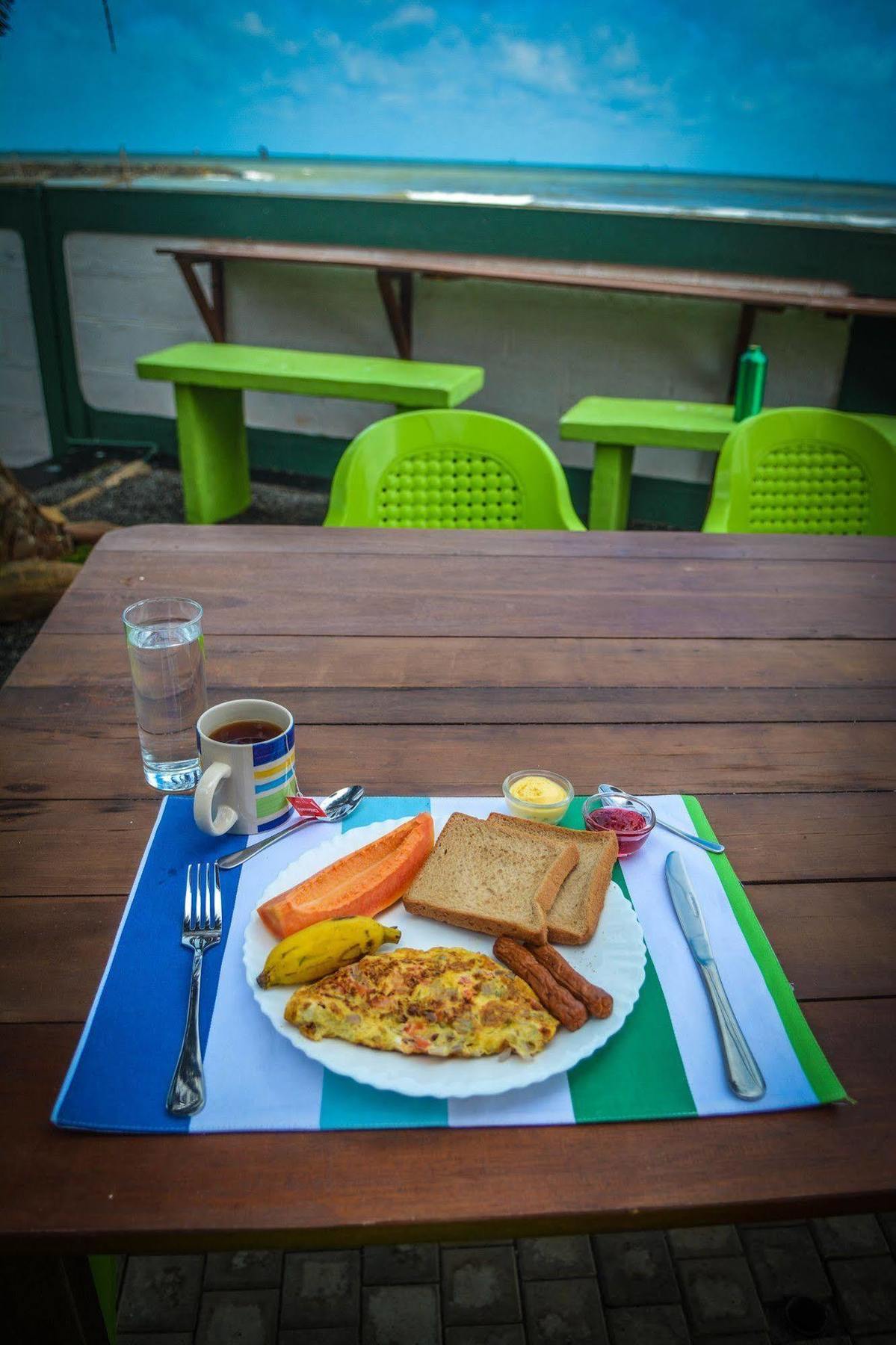 Explore Hostels Negombo Kochchikade Εξωτερικό φωτογραφία