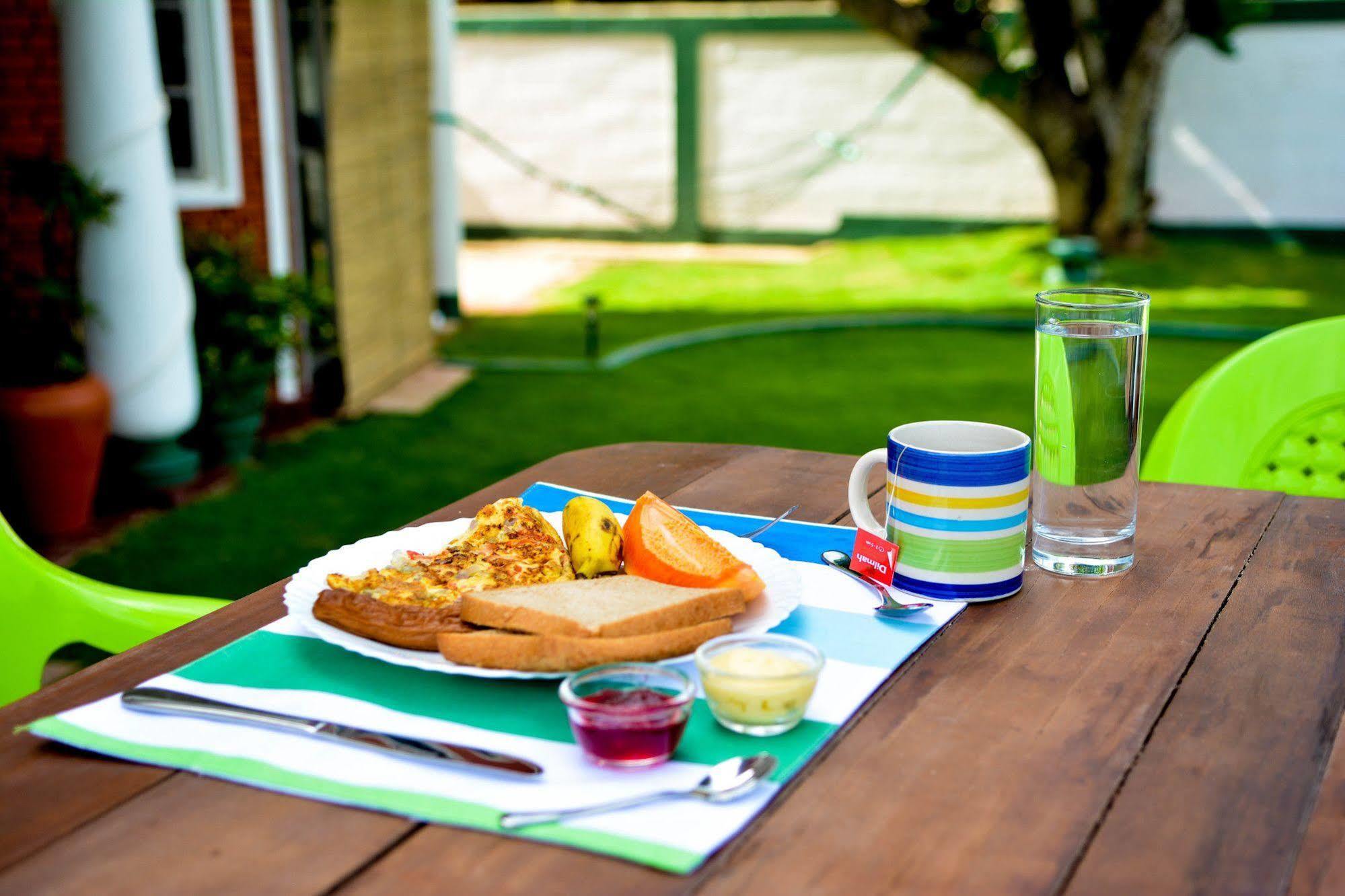 Explore Hostels Negombo Kochchikade Εξωτερικό φωτογραφία